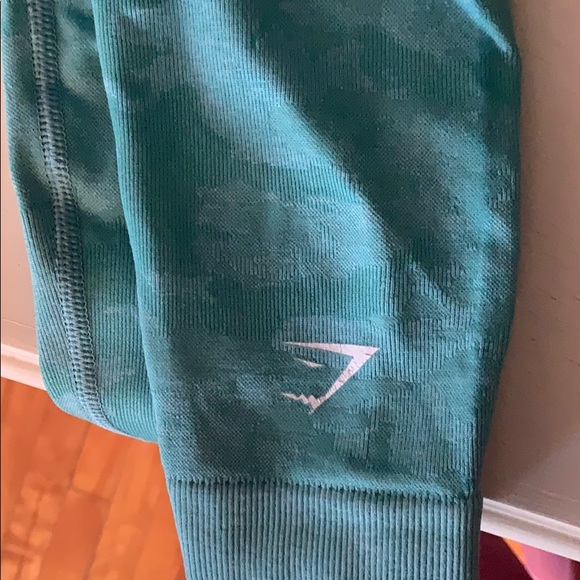 Gymshark camo leggings (not for sale) - Picture 3 of 4